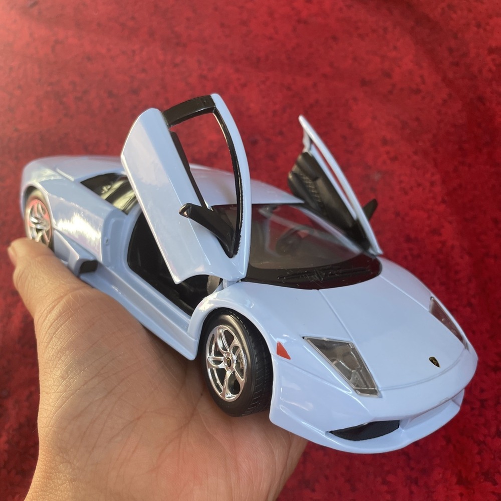 Lamborghini Murciélago LP640 Scale 1/24 Maisto‎